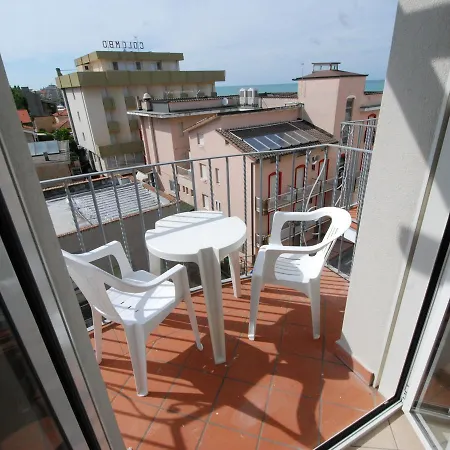 Locazione Turistica Mediterraneo.4 *