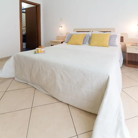 Lägenhet Locazione Turistica Mediterraneo.4 *